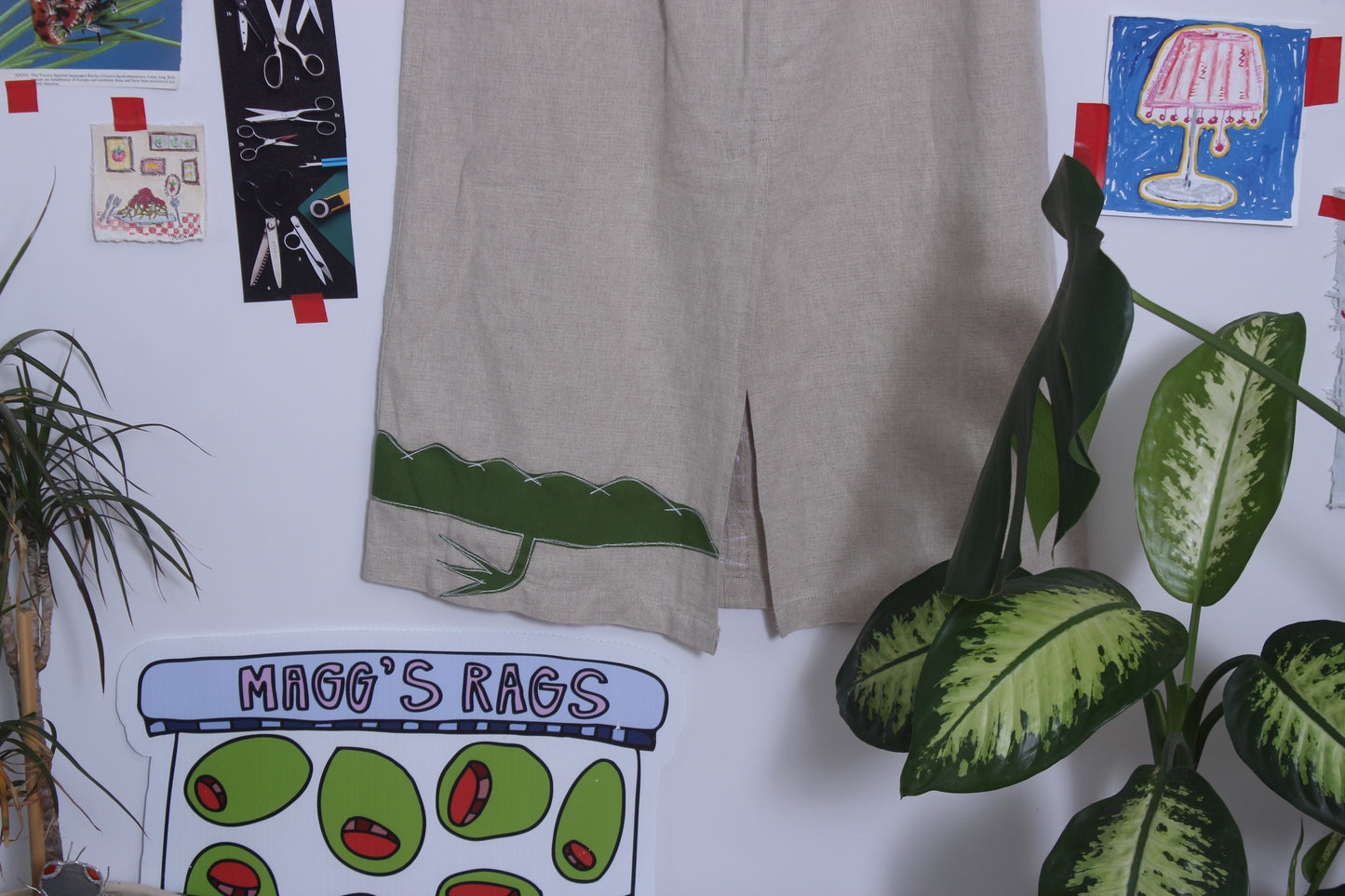 Wrap around gator skirt(medium)