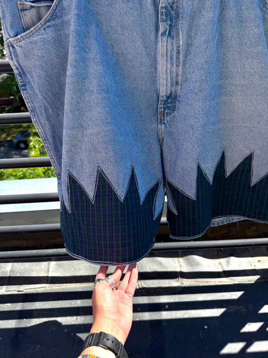 Spikey trim jorts(46)