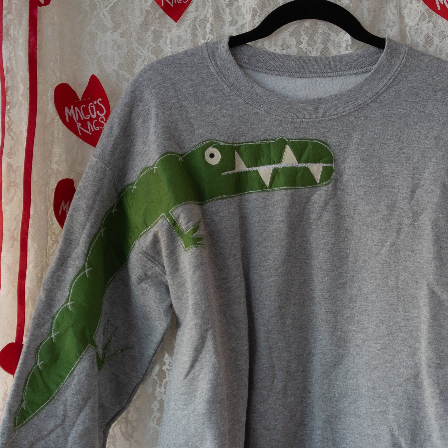 Grey gator sleeve crew(M)