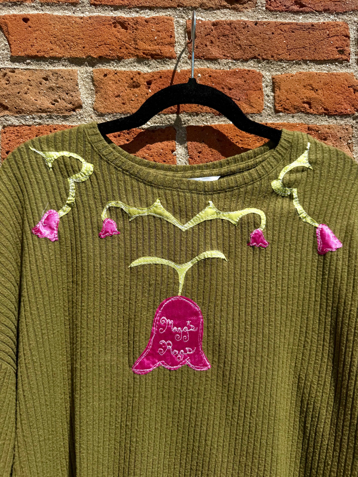 Spikey floral trim top(S/M)