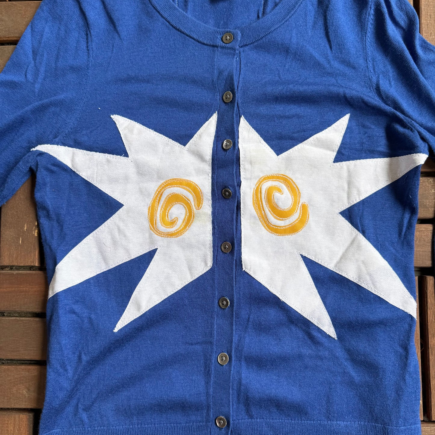 Swirly spike cardigan(medium)