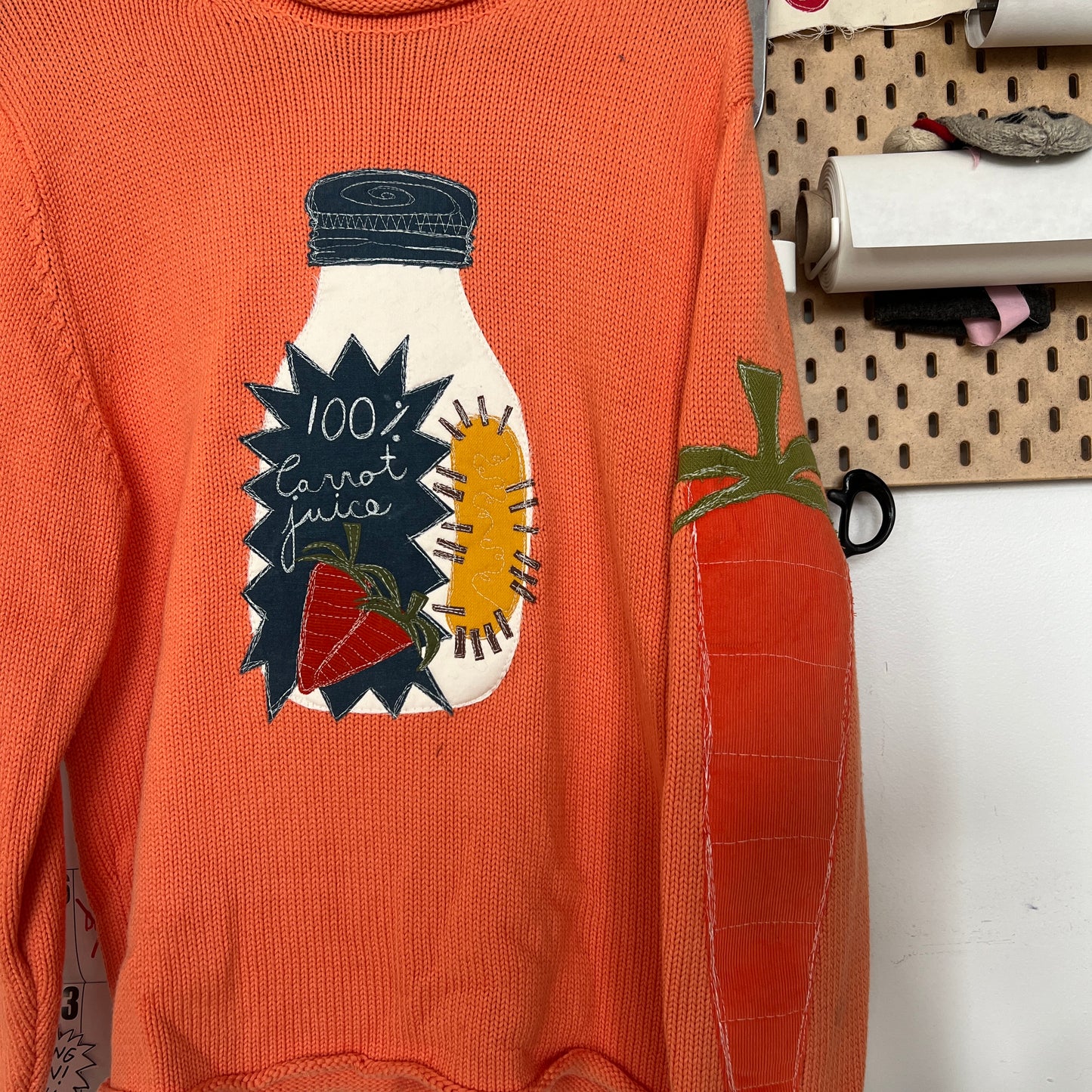 100% carrot juice sweater (xl)