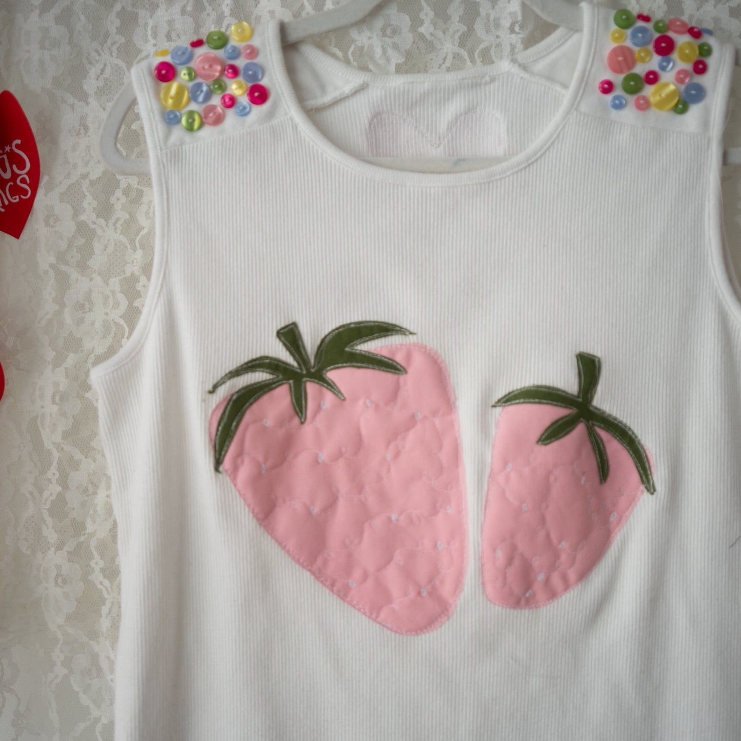 button shoulder strawberry tank (xl)