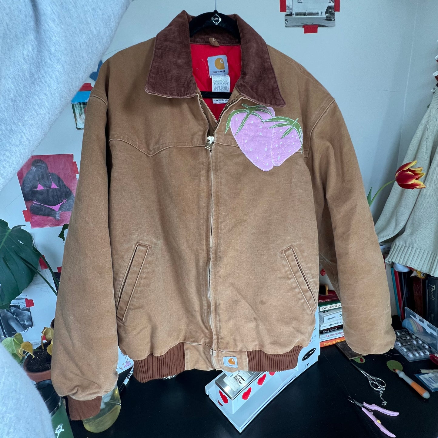 Strawberry jam carhartt(XXL)