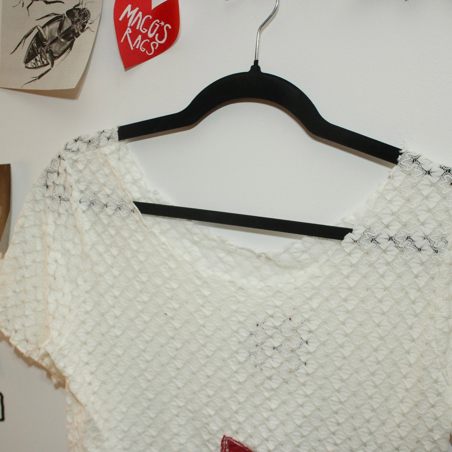 Off the shoulder lace n’ lily top(M/L)