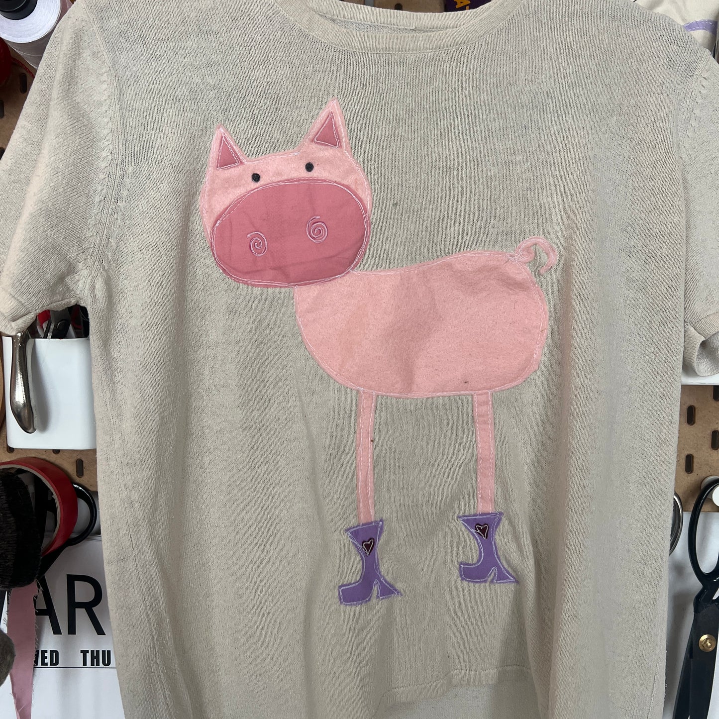 Piggy in boots sweater tee (small)