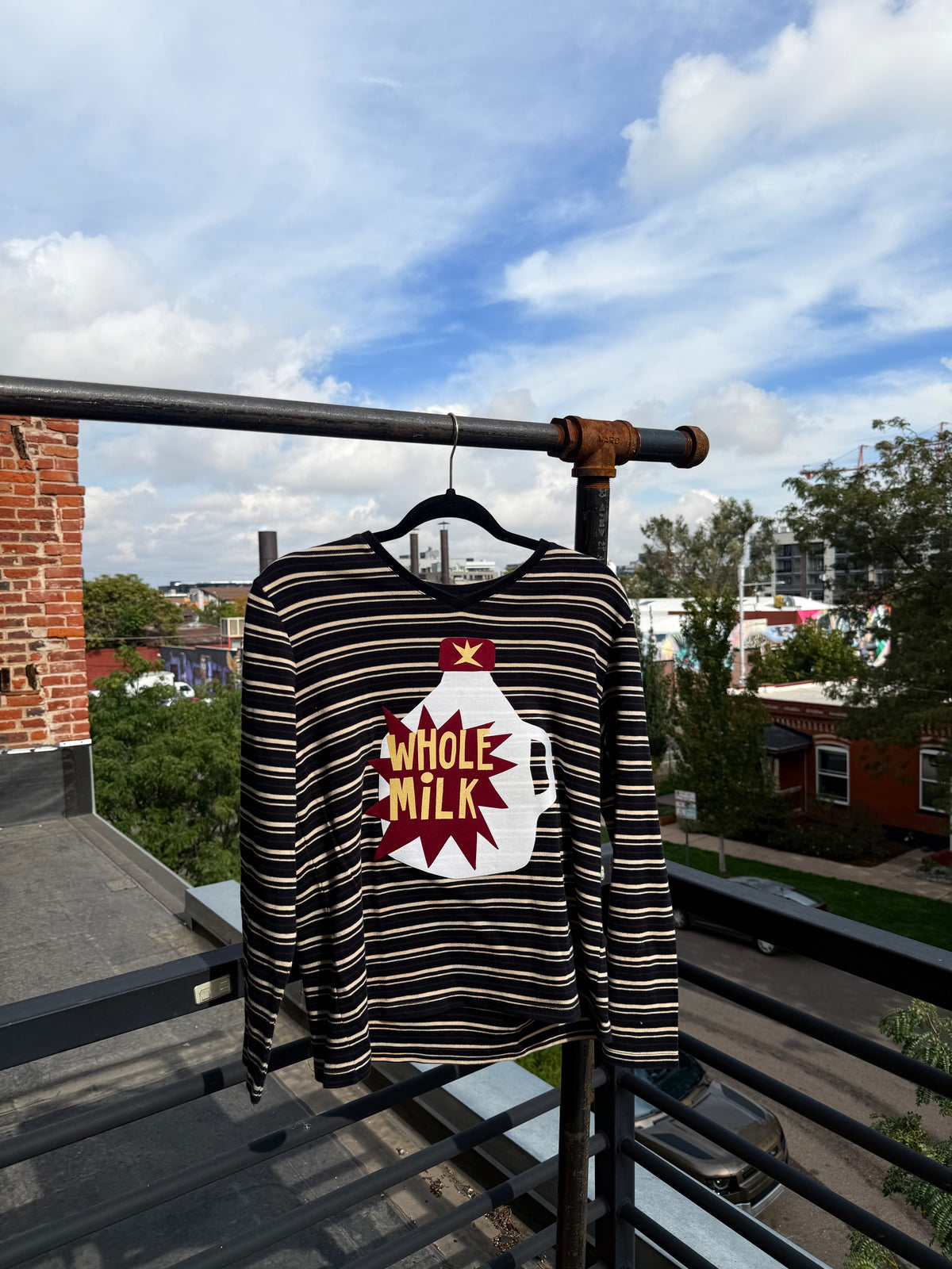 Whole milk n’ stripes tee(S/M)