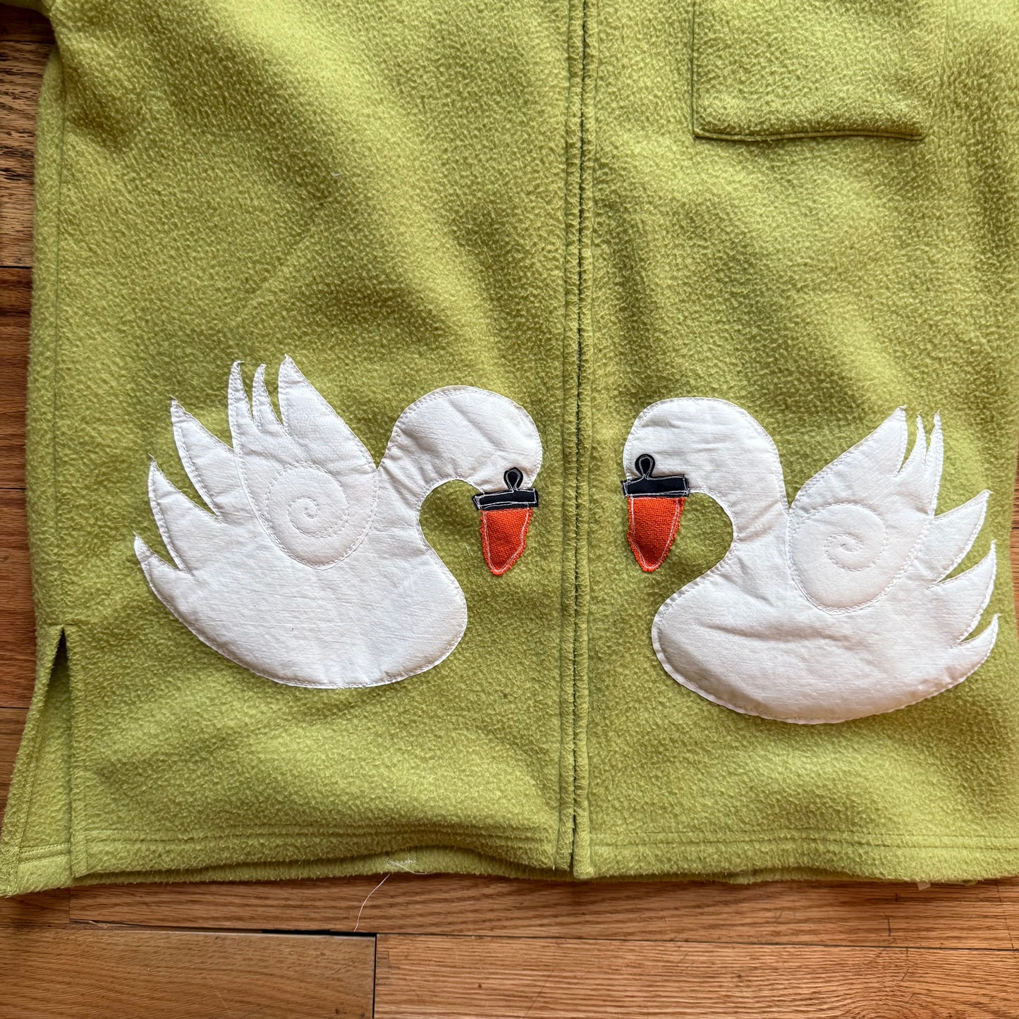 Swans n’ tulips fleece(M/L)