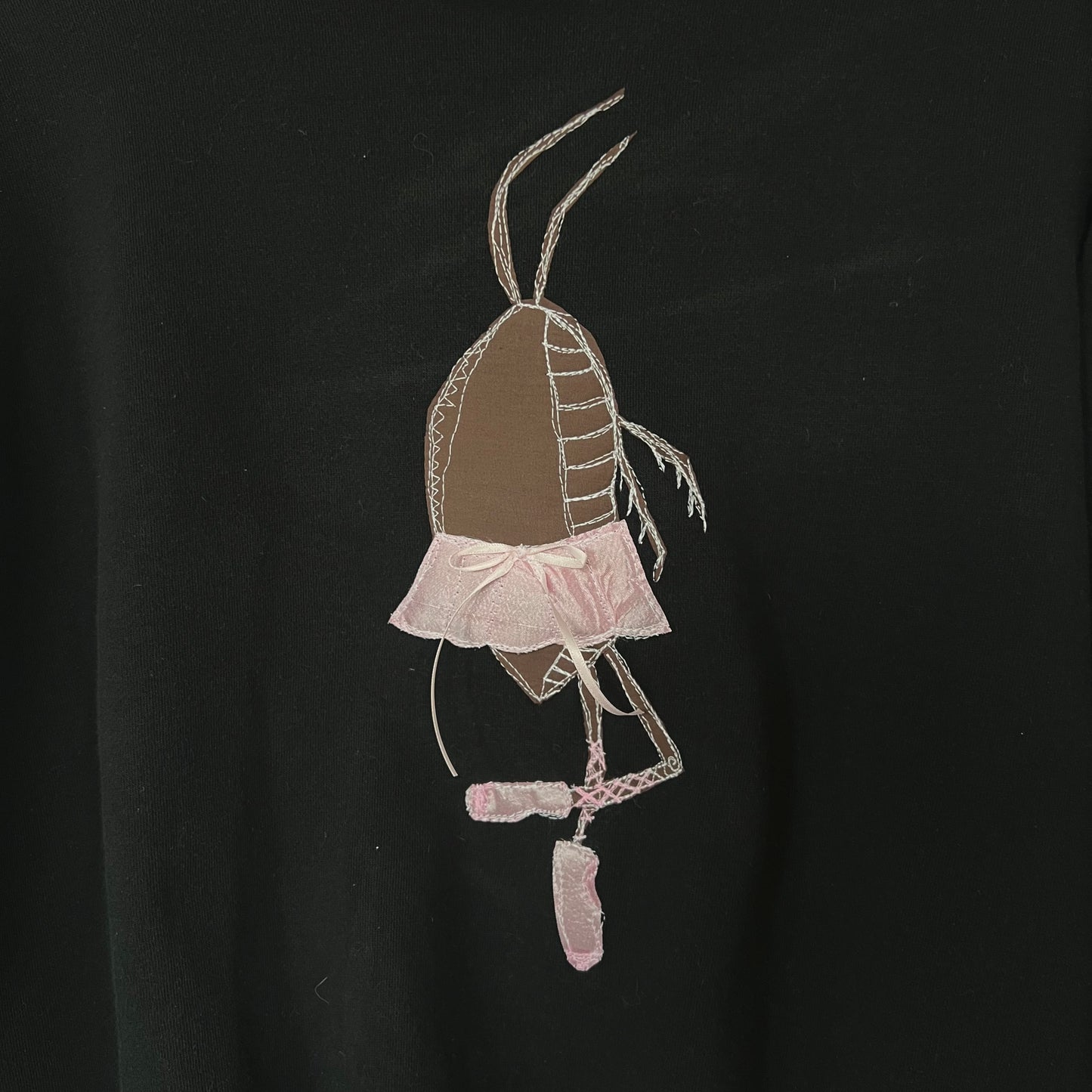 Ballerina cockroach sweatshirt(large)