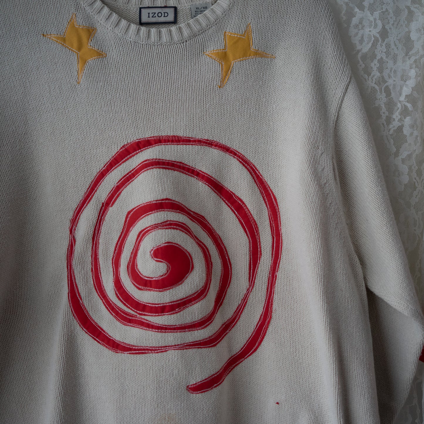 Cream swirl and stars sweater (xl)
