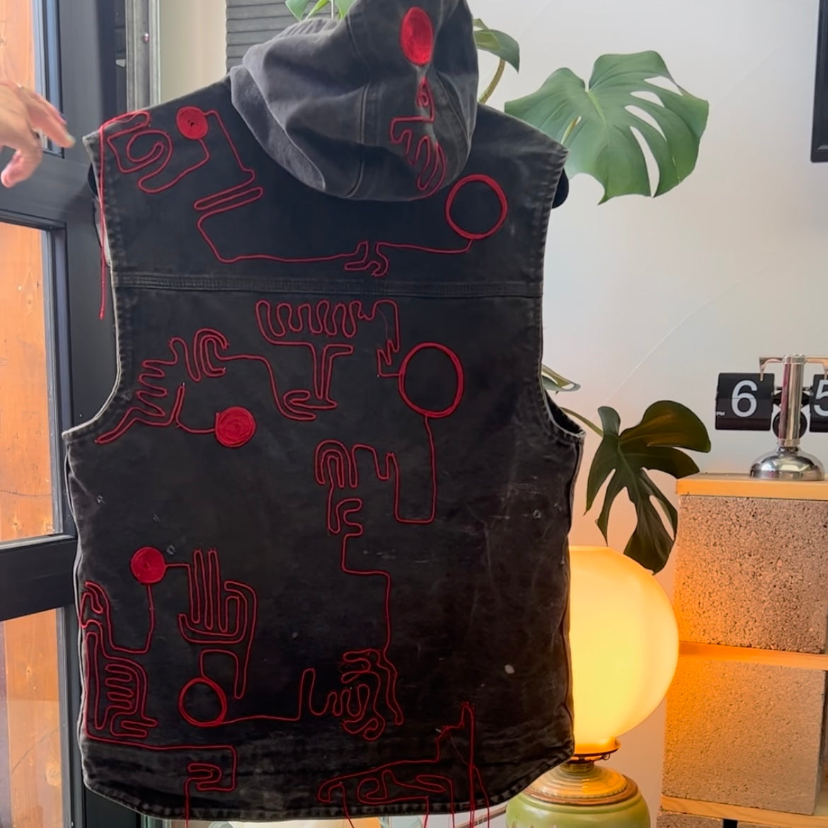 Silly string carhartt vest(medium)