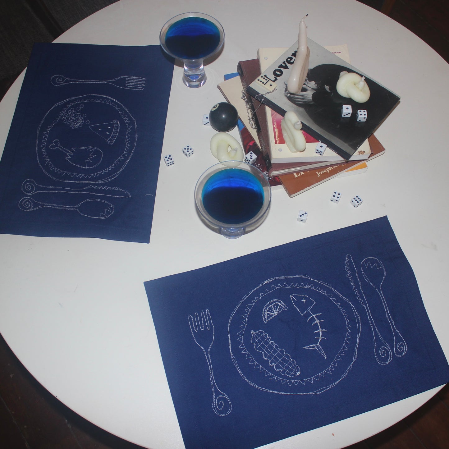 Hand embroidered placemat(set of 2)