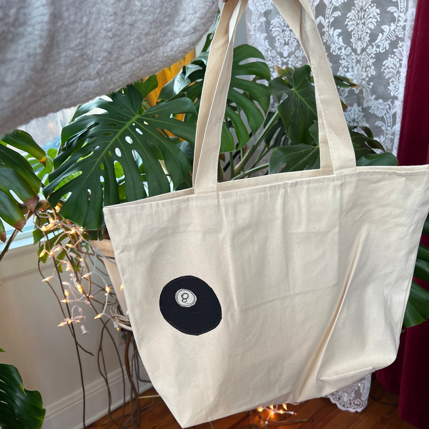 8 ball mega tote
