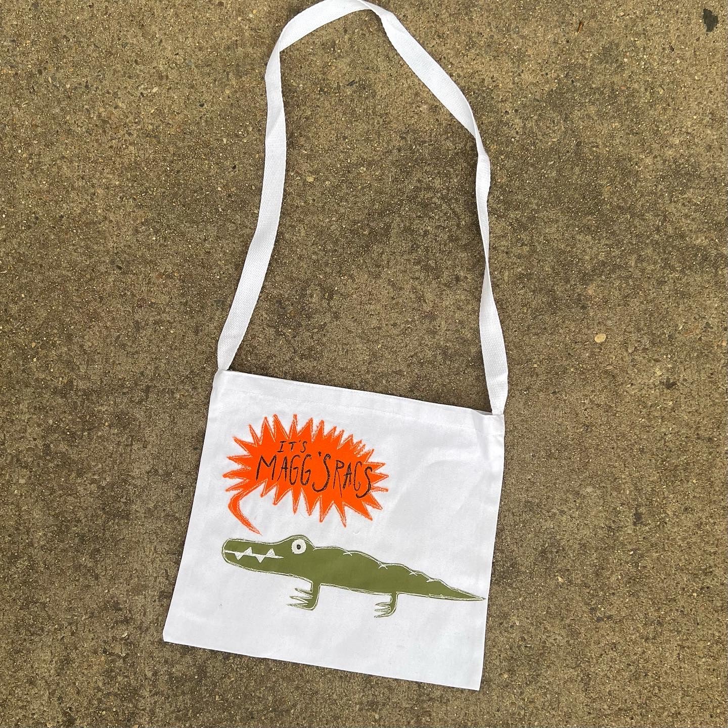 Magg’s rags messenger tote