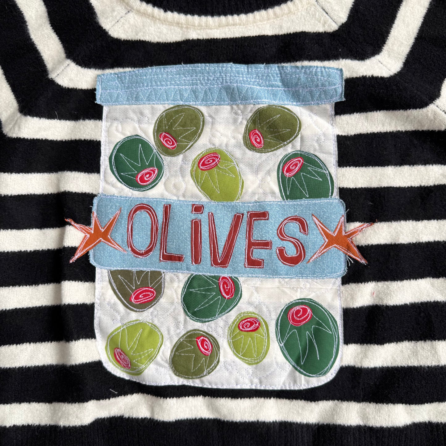 Stripes ‘n olives sweater!(medium)