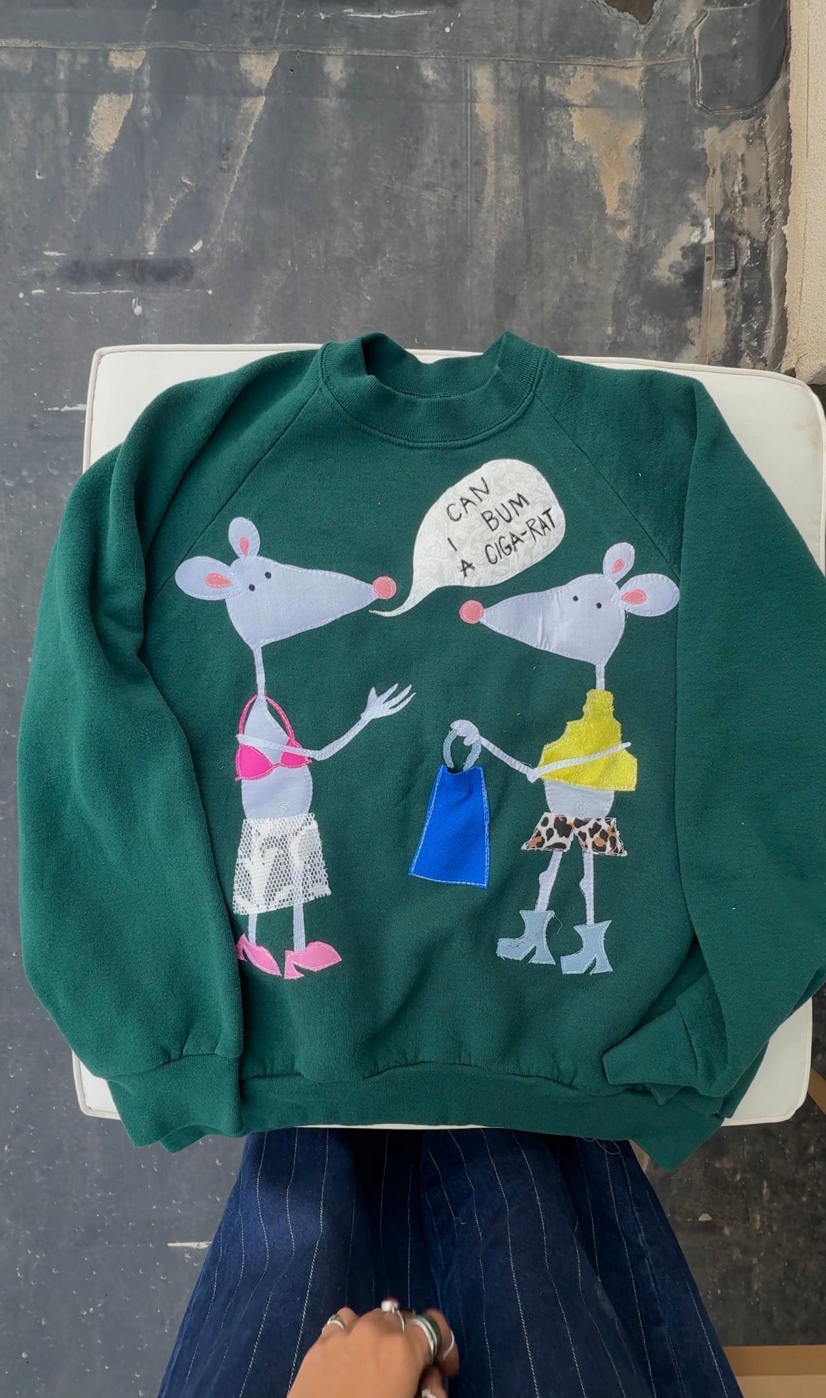 Can I bum a ciga-rat crew(XL)