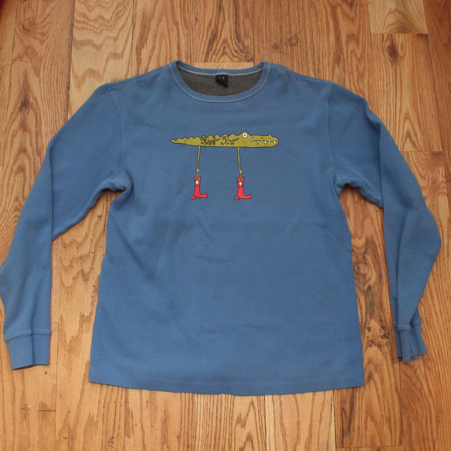 Gator n’ boots waffle tee(medium)