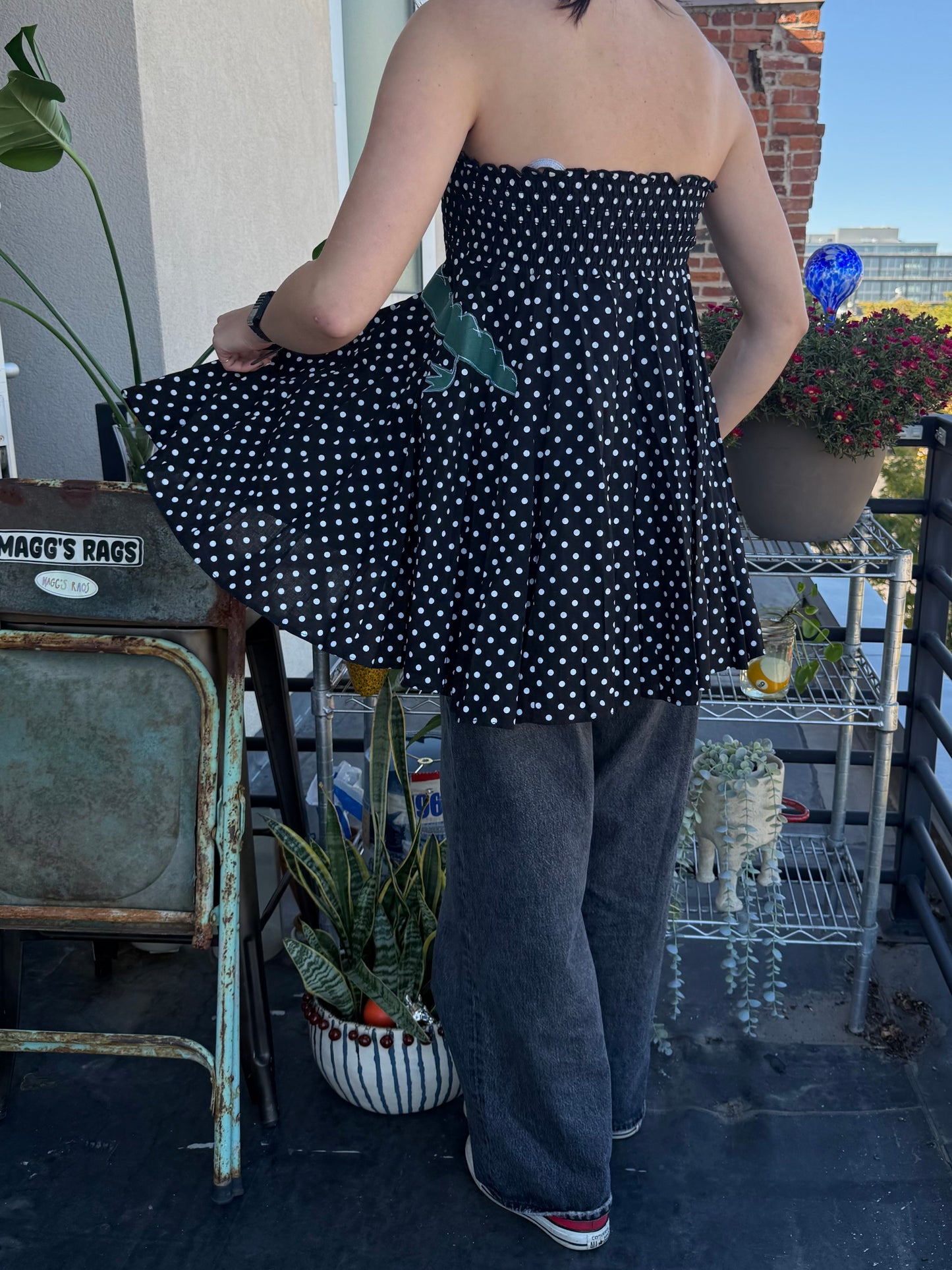 Wrap around gator shirt/skirt(small)