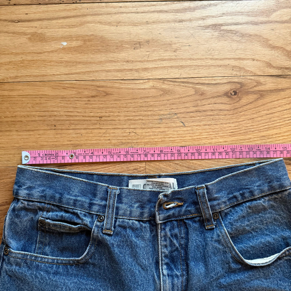 
                      
                        STAR SHORTS(28)
                      
                    