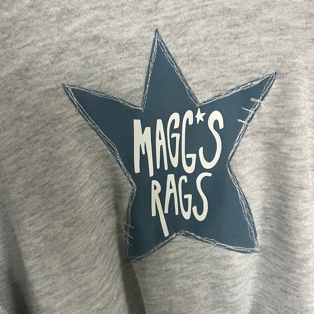 
                      
                        Magg’s Rags star vintage crew(M)
                      
                    