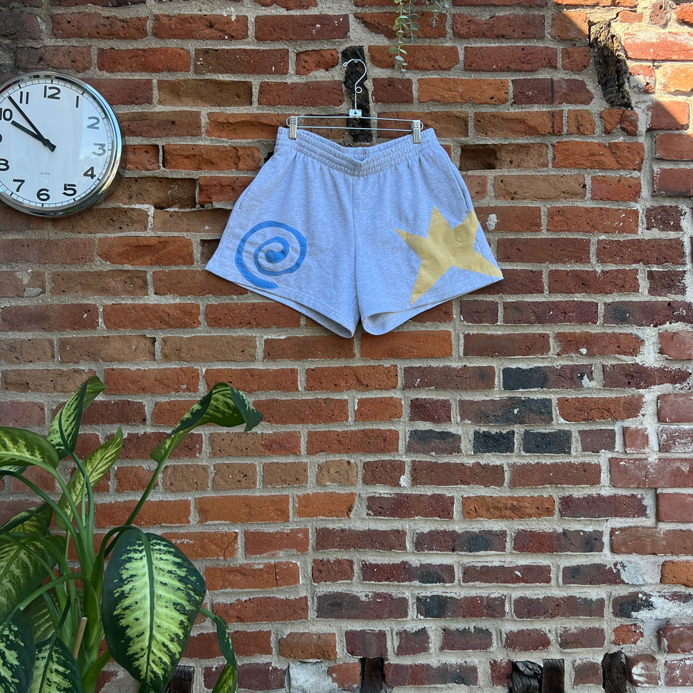 Star/swirl sweat shorts (m/l)