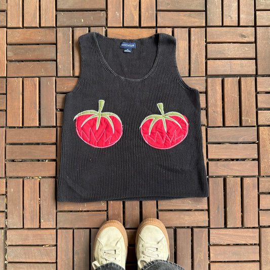 Tomato (•)(•)’s tank(medium)