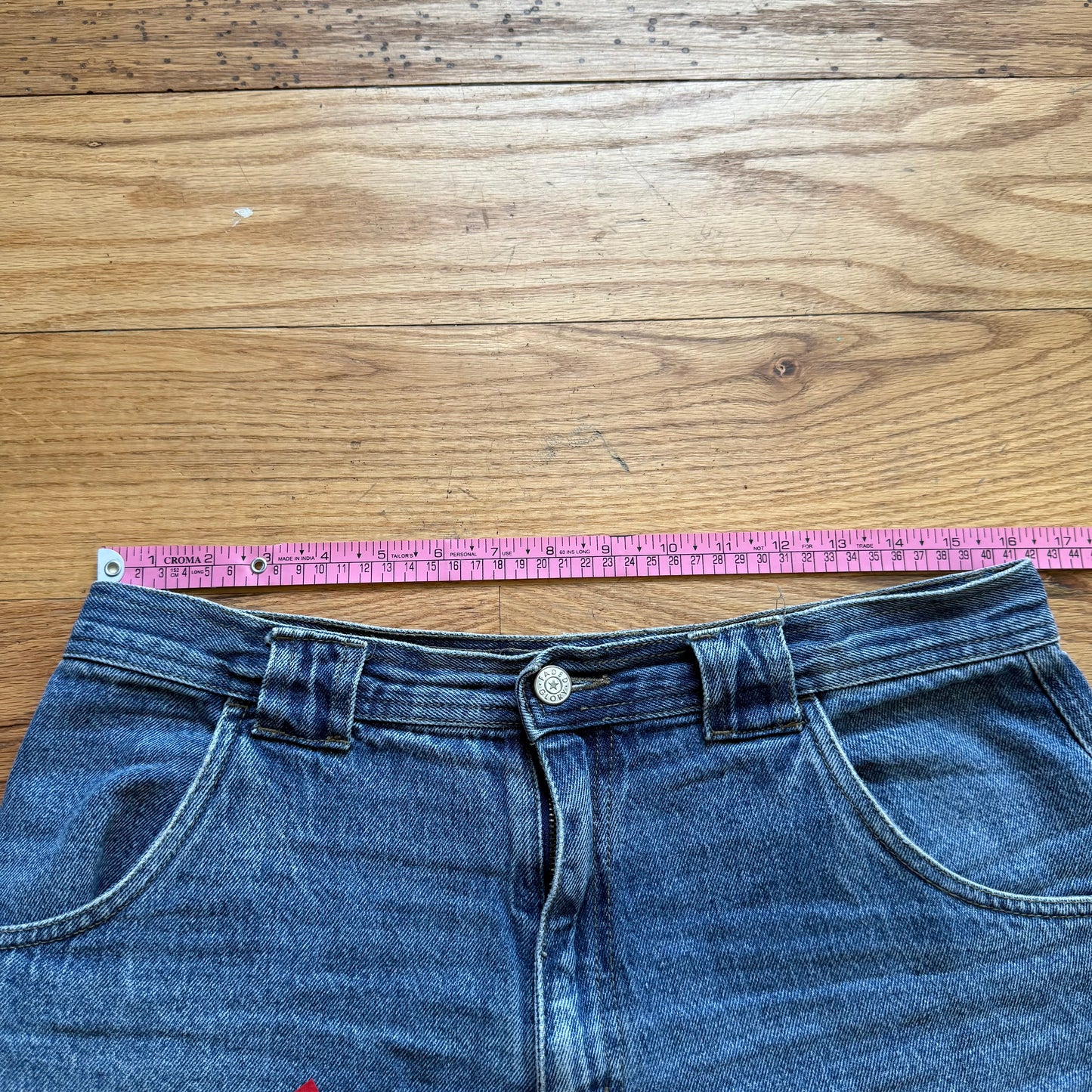STAR SHORTS(32)