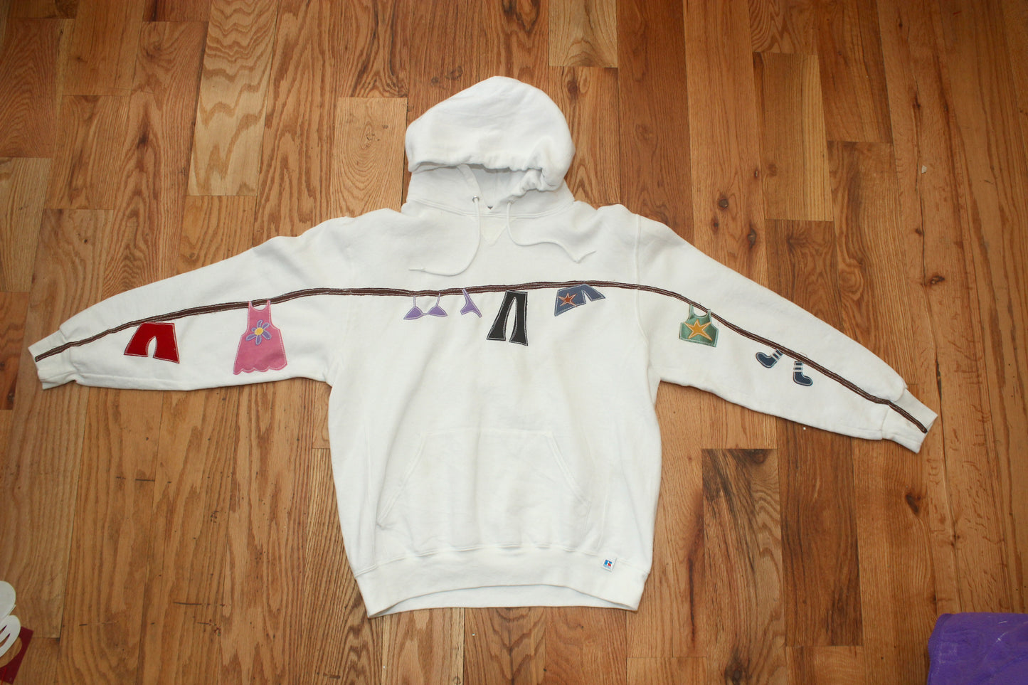 Clothesline hoodie(large)