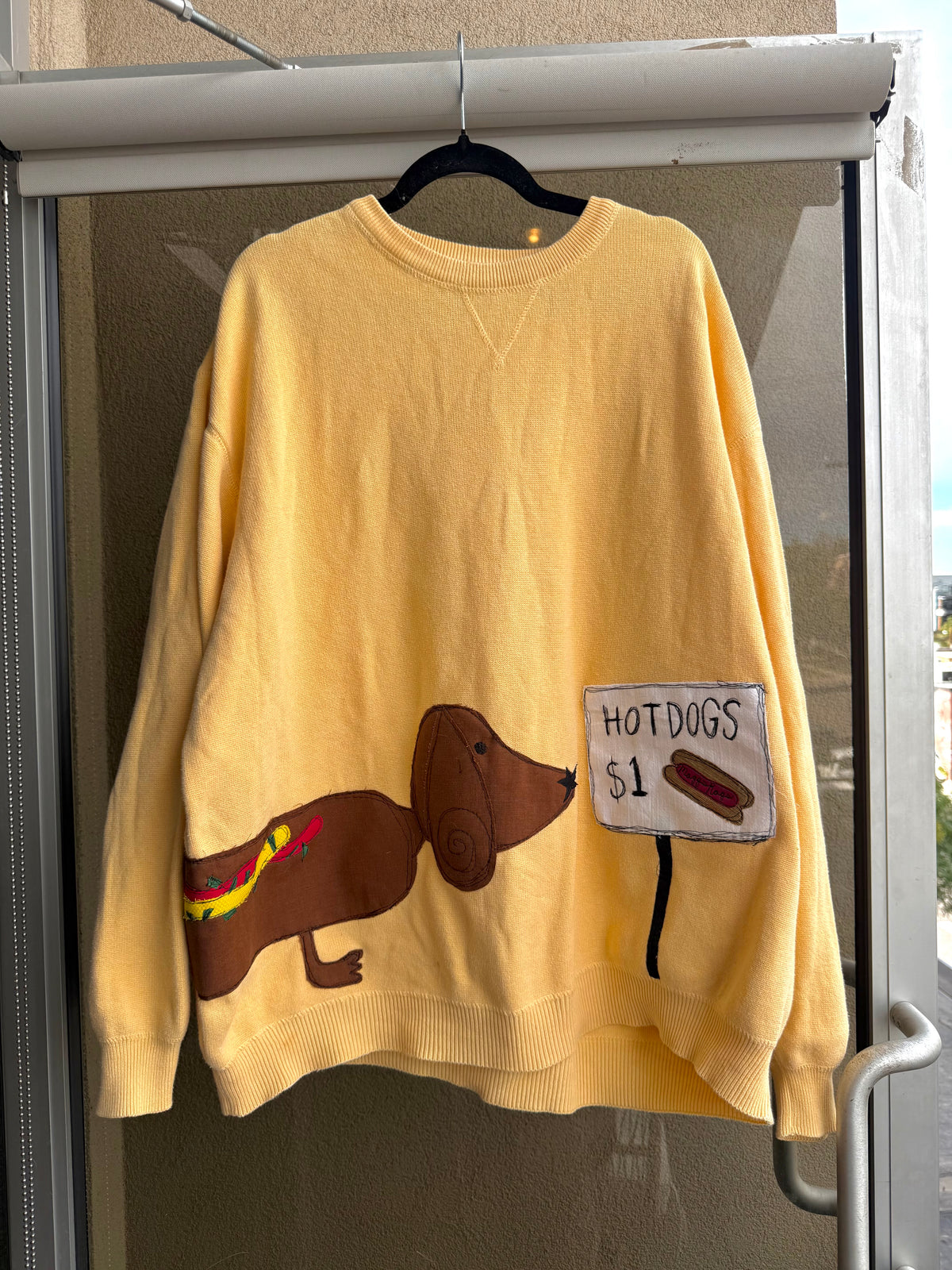 Dachshund selling hotdogs sweater(XL)