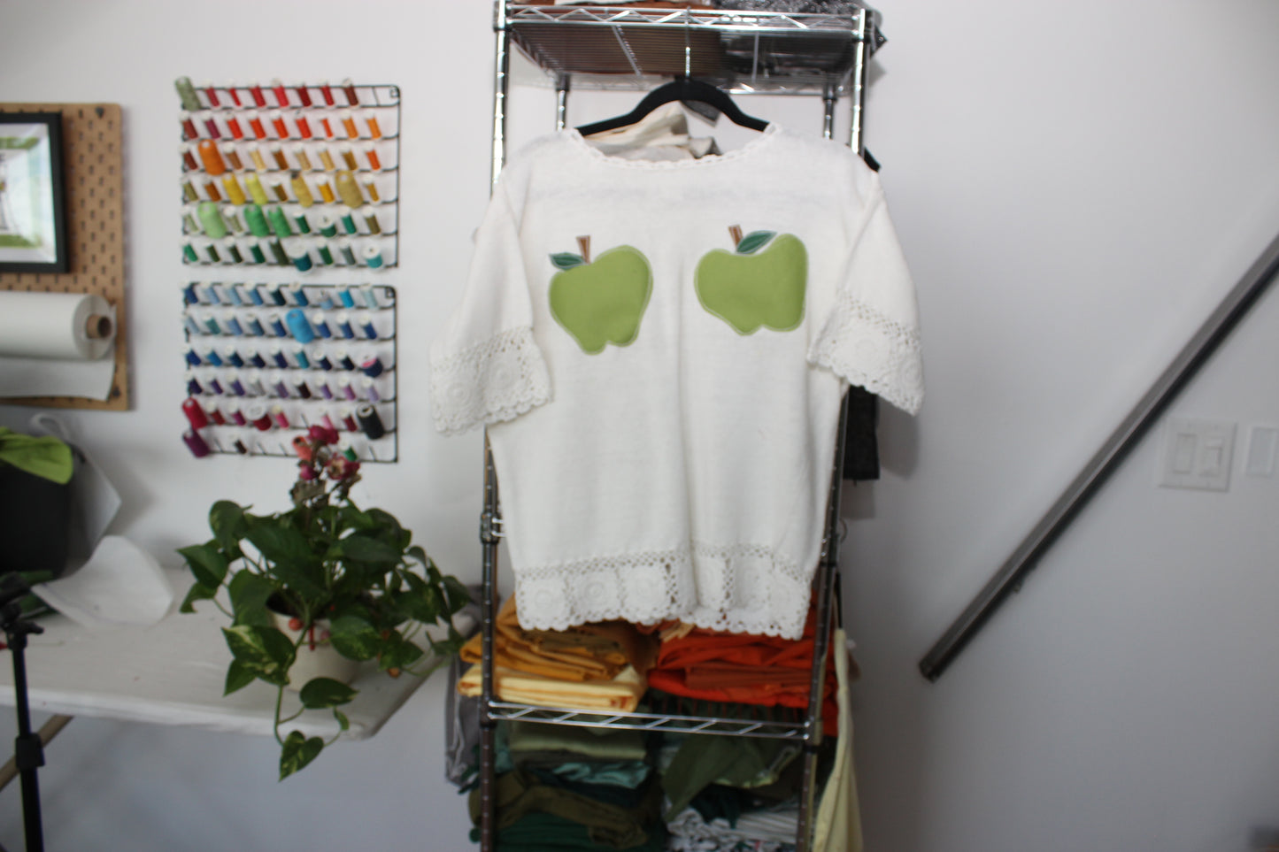 Apple (*)(*)’s and lace sweater top(large)