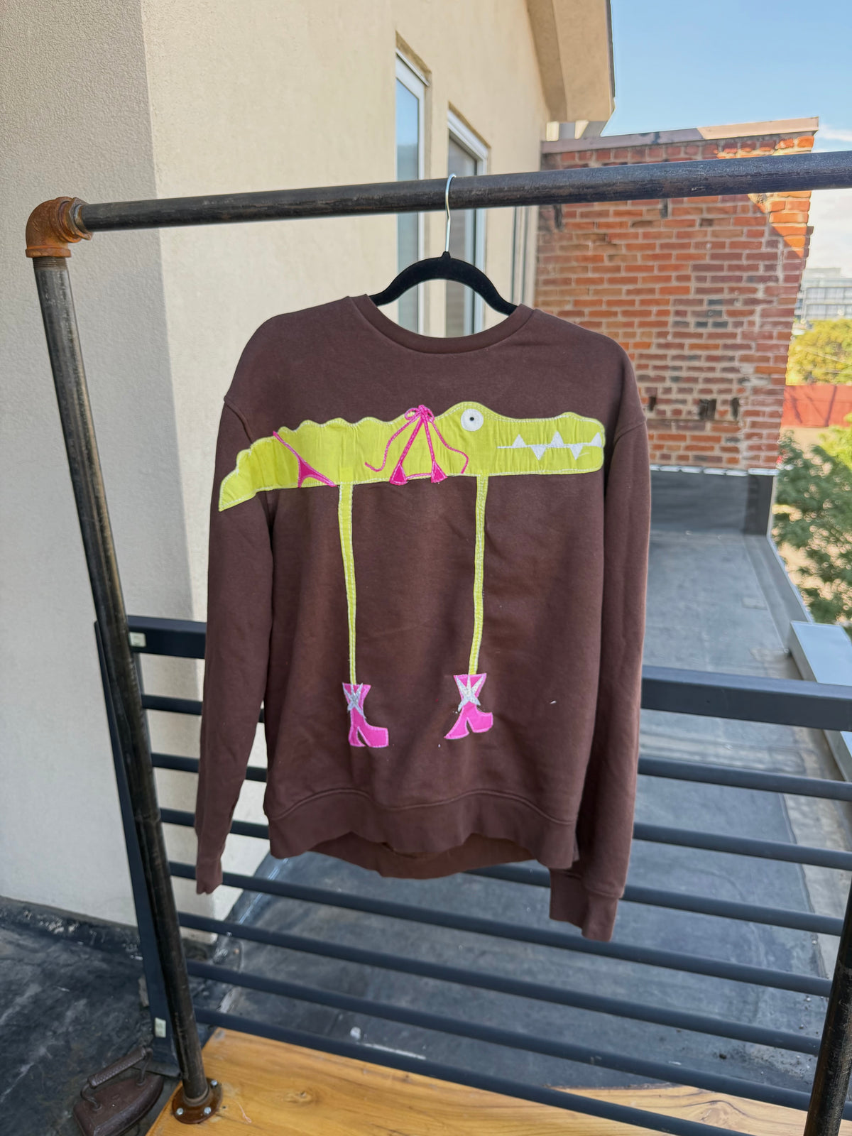 Gator in boots & bikini crew(large)