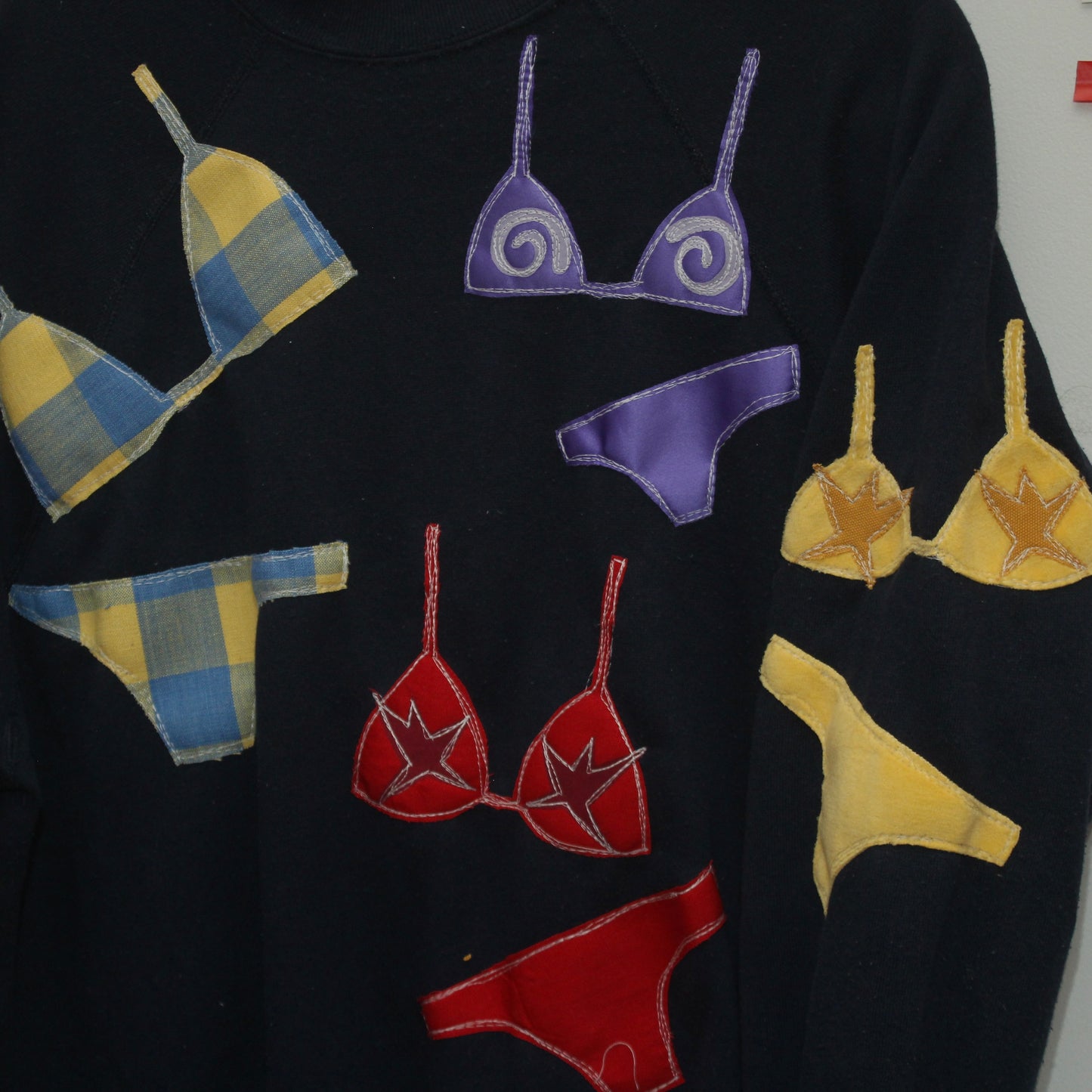 Bikinis all over crew(large)