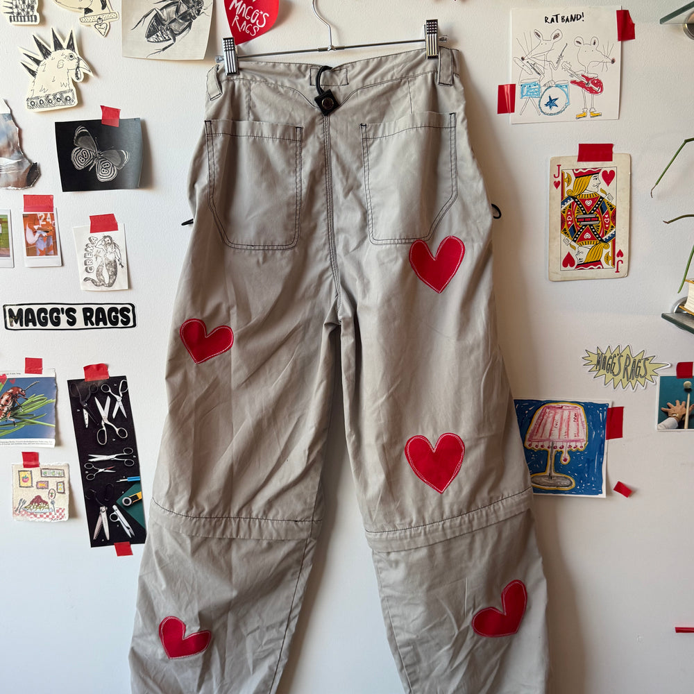 
                      
                        All over heart zip off knee hiking pants(4)
                      
                    