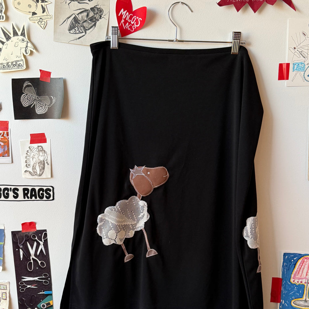 
                      
                        Lace sheep midi skirt(large)
                      
                    