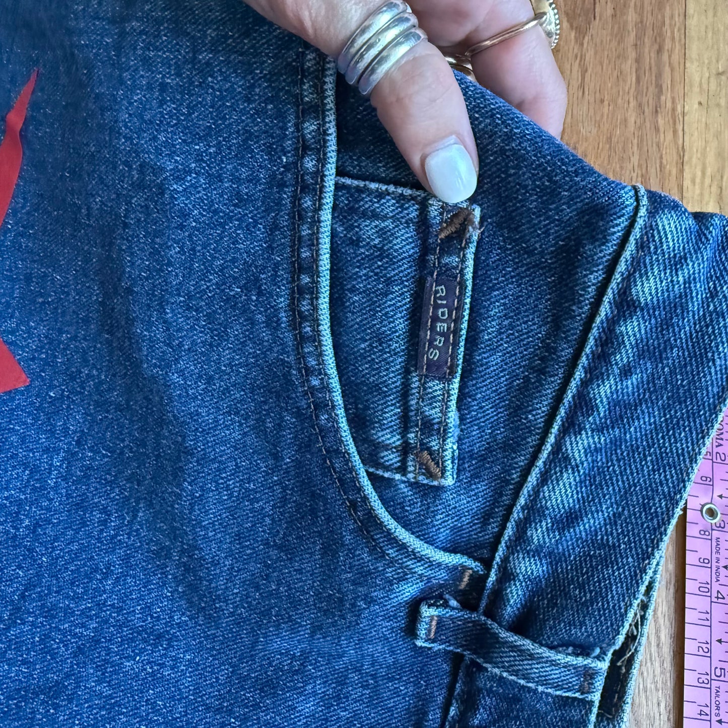 Red star shorts(31)