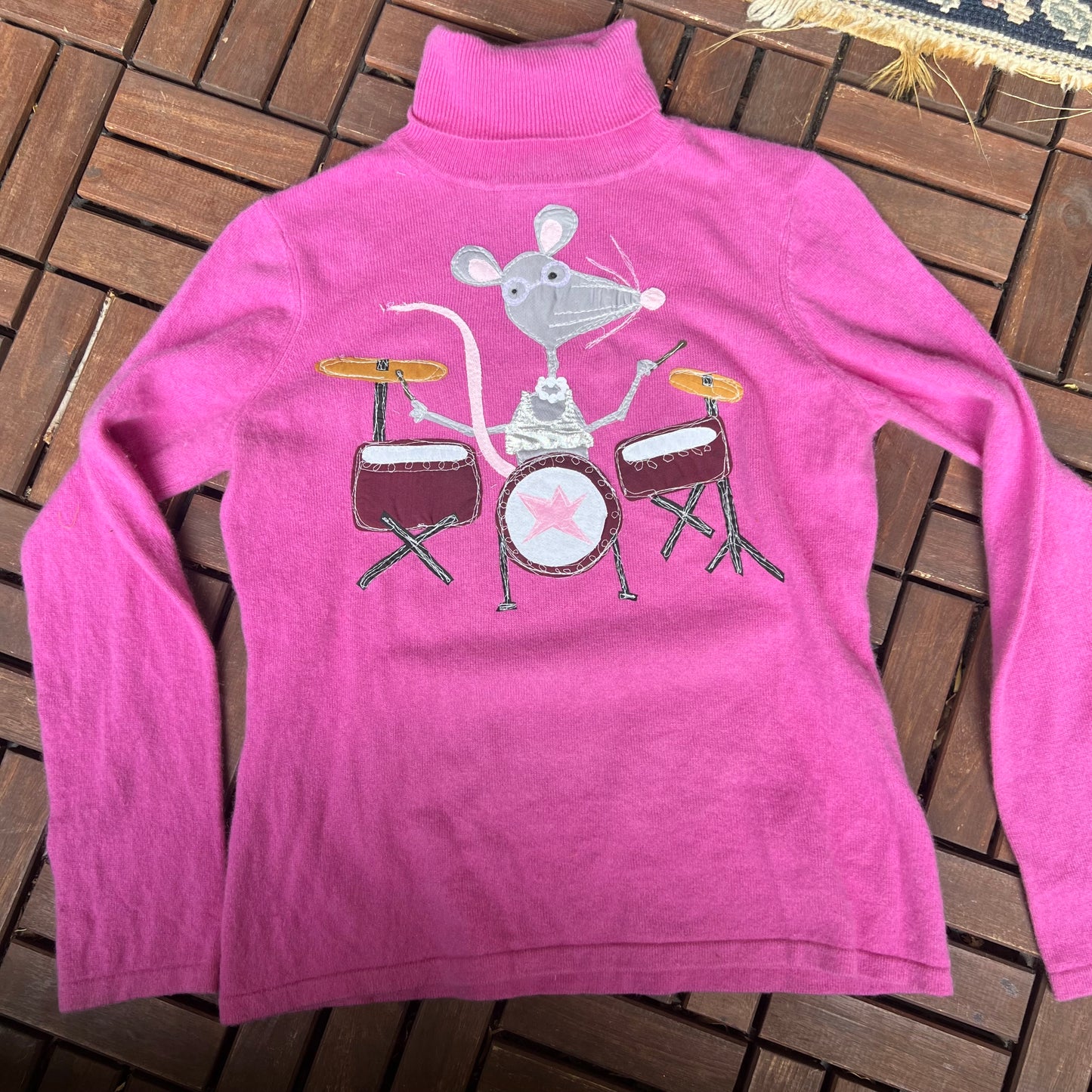 Magg’s Rats on the drumset turtleneck(medium)