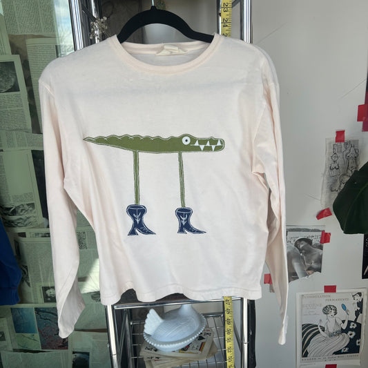 Longe legged alligator tee(medium)