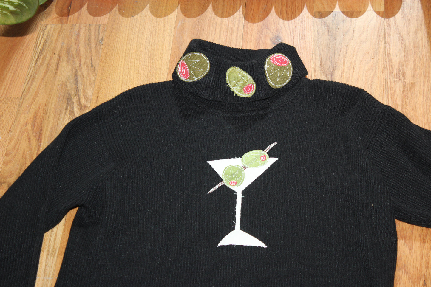 Olive n’ martini turtleneck(large)