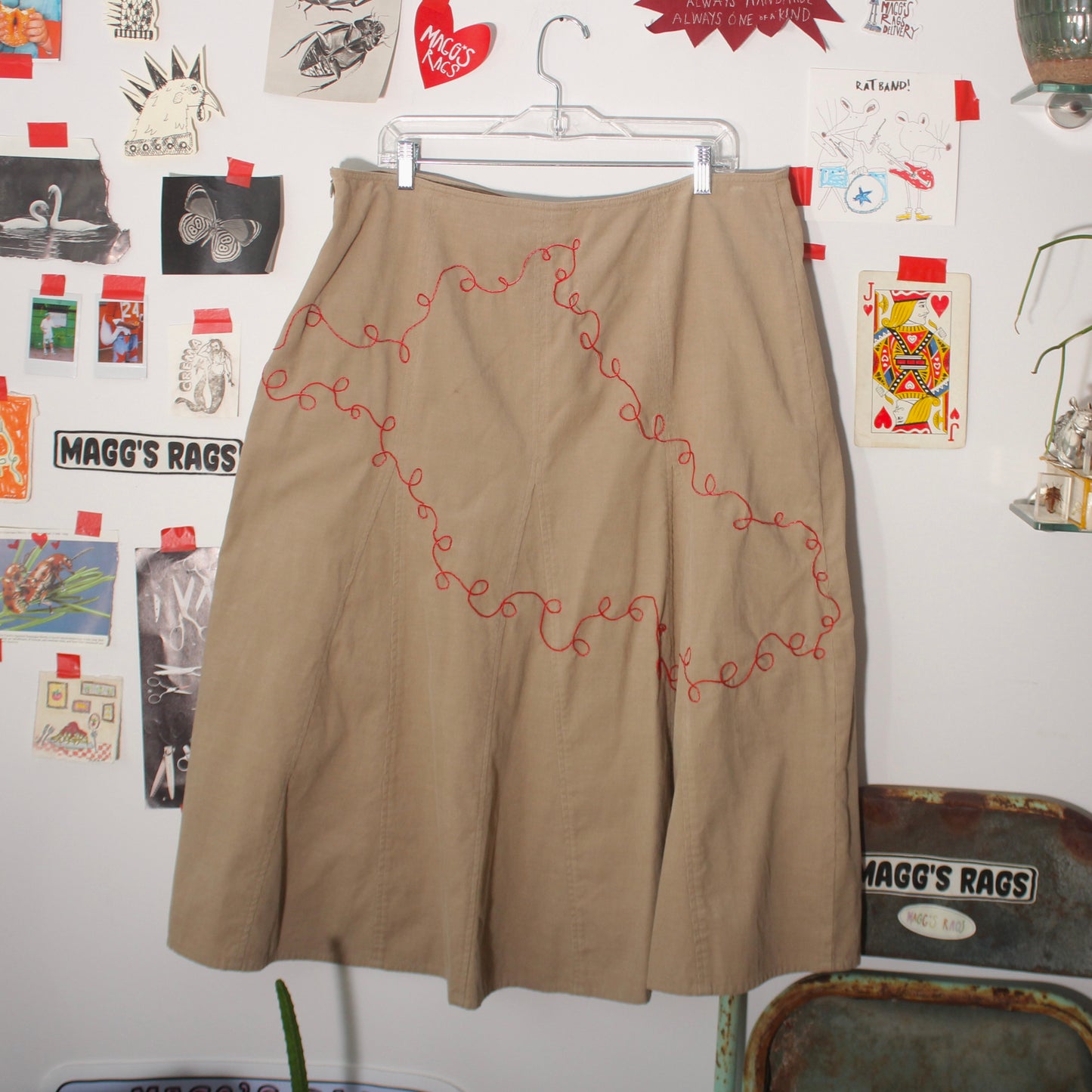 Wrap around telephone skirt(18)