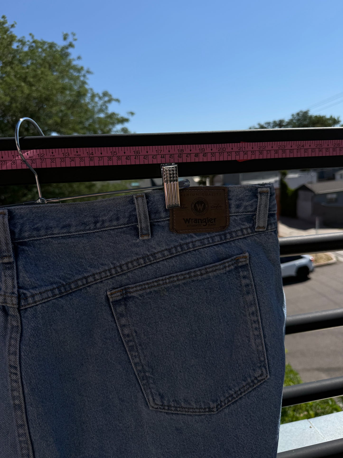 Spikey trim jorts(46)