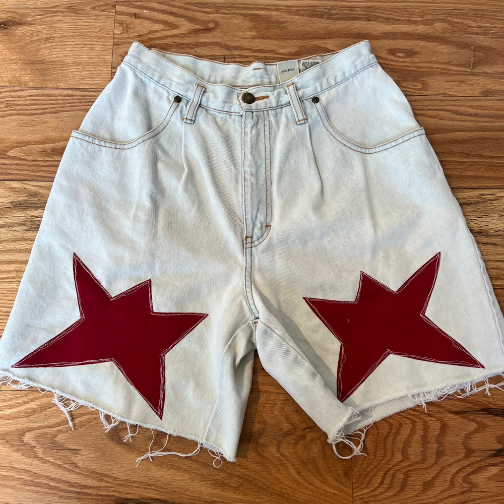 Red star shorts!(26)