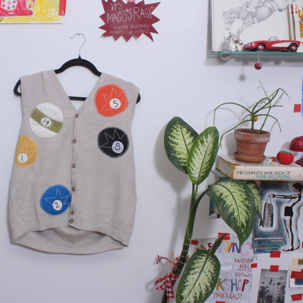
                      
                        Billiard ball vest(M/L)
                      
                    