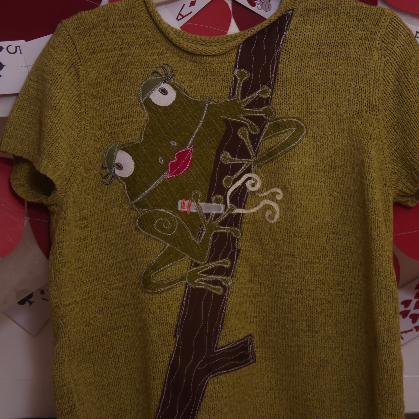 Tree frog with a cig top(medium) - Magg's Rags 