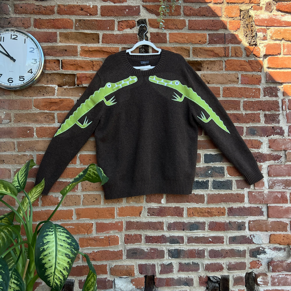 sleeve gators sweater (xxl)