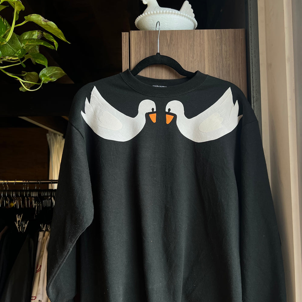 Swan crewneck(medium)