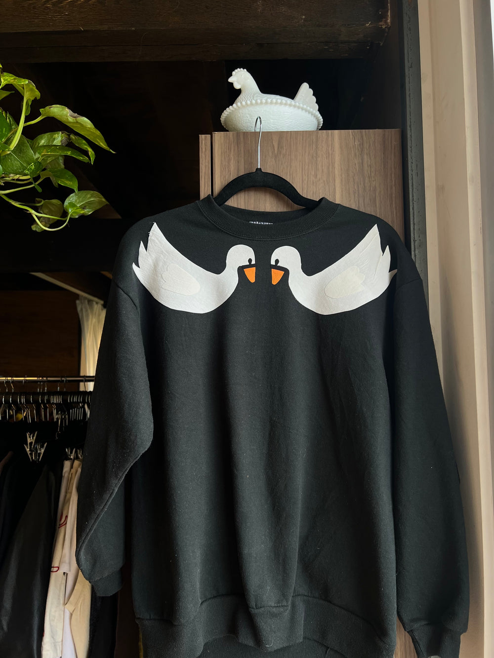 Swan crewneck(medium)