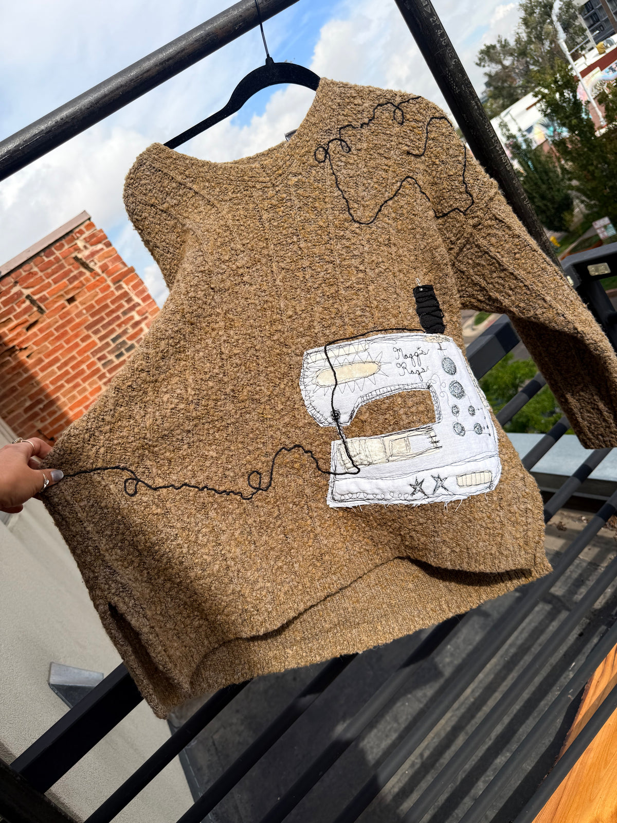 Sewing machine 360° sweater(L)