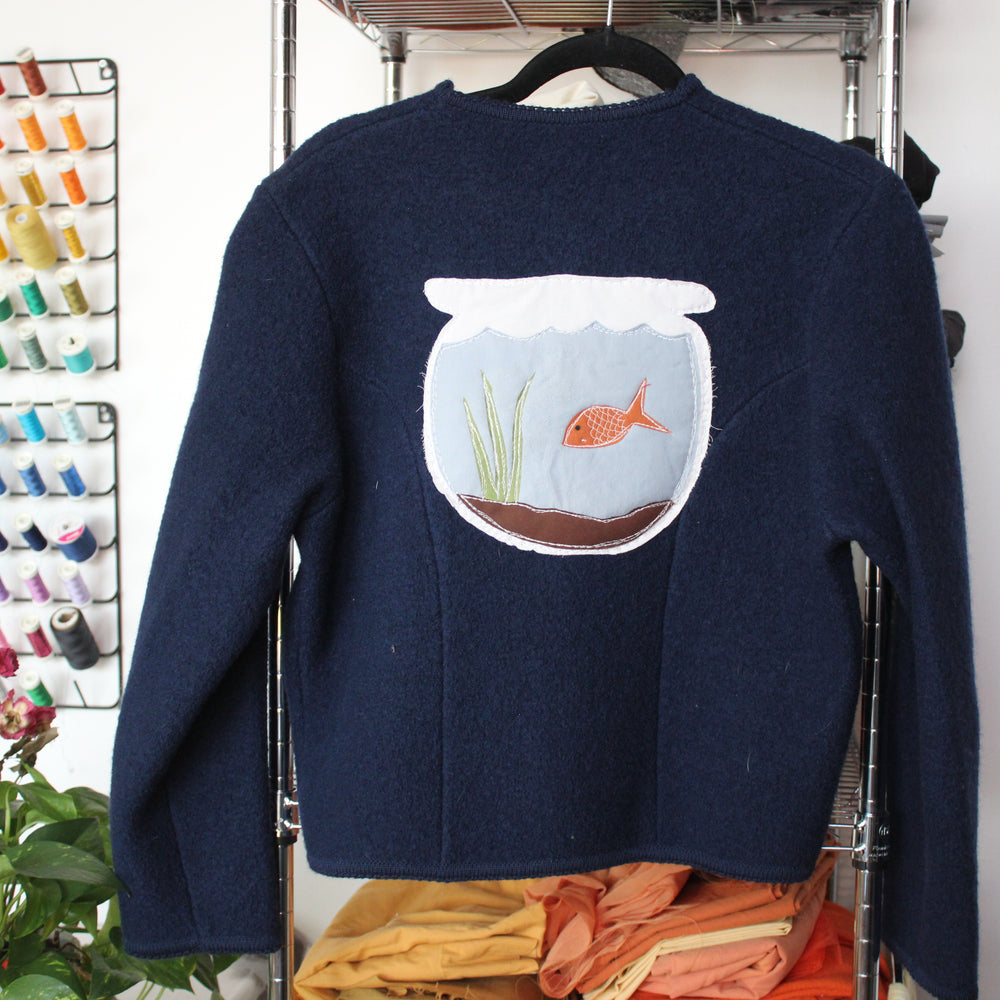 
                      
                        Fish & fish tank wool cardigan jacket(small)
                      
                    