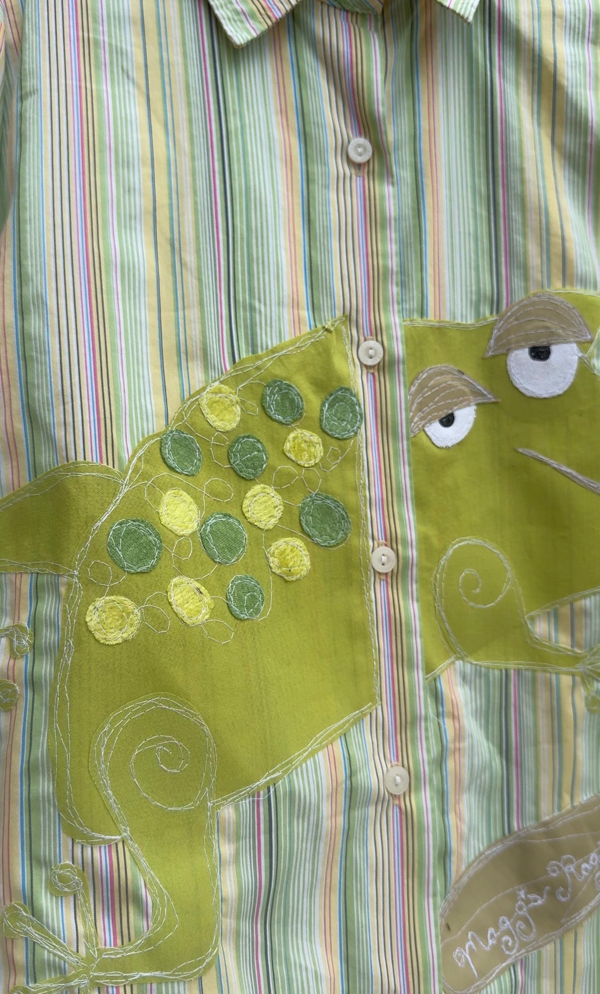 Frog n’ Lily pad button up(XL)