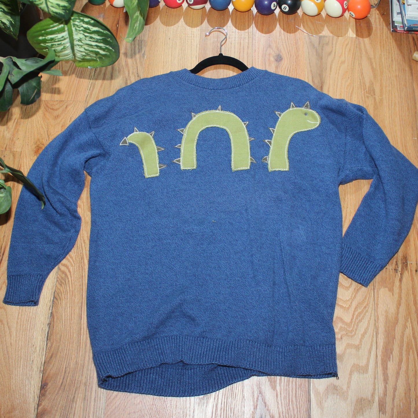 Nessy Sweater(large)